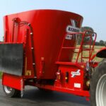 Vertical Mixer Feeder - Single Auger 3